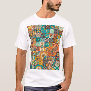 Decoratieve elementen:  handgetekend patroon t-shirt