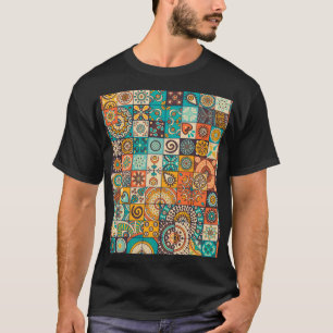Decoratieve elementen: handgetekend patroon t-shirt