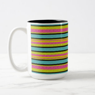 Decoratieve gestreepte tweekleurige koffiemok