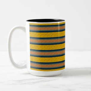 Decoratieve gestreepte tweekleurige koffiemok