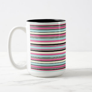 Decoratieve gestreepte tweekleurige koffiemok