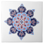 Decoratieve keramische tegel met blauw&rode medall tegeltje (Voorkant)