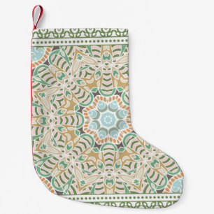 Decoratieve kleurrijke versiering op witte achterg kleine kerstsok
