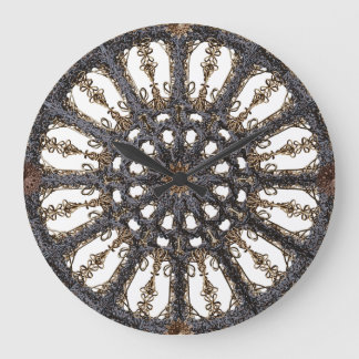  decoratieve klok in gothische stijl