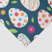 Decoratieve paaseieren met bloemen en bladeren tissuepapier (Detail)