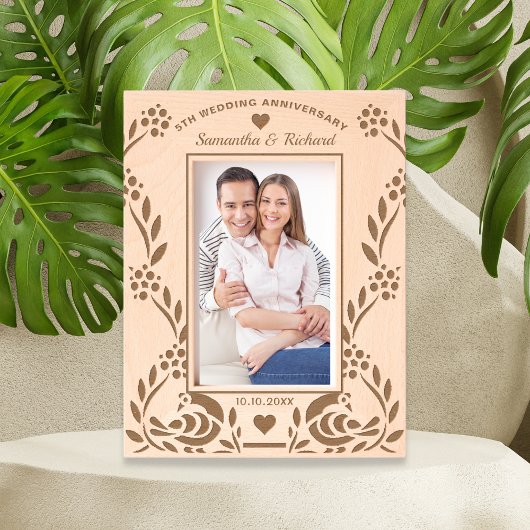 Decoratieve Peacock Bloemen bruiloft Jubileum Gegraveerde Lijstjes