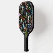 decoratieve , scandinavische bloemen op zwart pickleball paddle (Links)