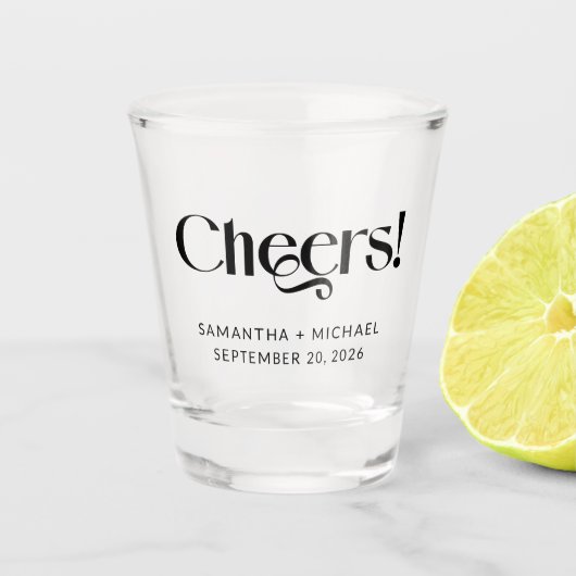 Decoratieve Serif Trouw Cheers Shot Glas (Voorkant)
