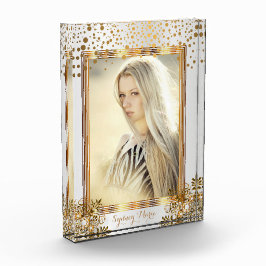 Decoratieve witte en goudConfetti - DIY foto