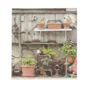Decorations on wooden fence, Catalina Island; Notitieblok