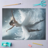 Decoupage grillige balletdanser in het wit tissuepapier (Craft)