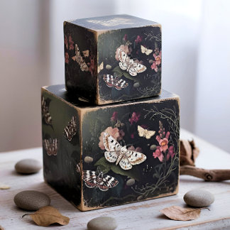 Decoupage Woodland Moth Illustration Tissuepapier