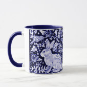 Dedham Blue Rabbit, Classic Blue & White Design Mok (Links)