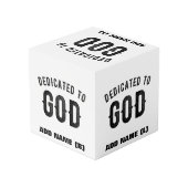 DEDICATED TO GOD COOL BLACK TEKST KUBUS (Achter hoekig)