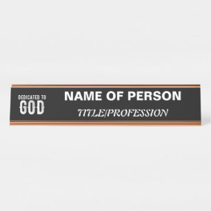 DEDICATED TO GOD COOL WHITE TEKST BUREAU NAAMBORDJE
