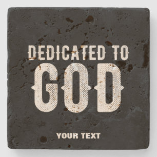 DEDICATED TO GOD COOL WHITE TEKST STENEN ONDERZETTER