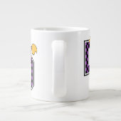 Dee Dee Athletic Letters Graphic Grote Koffiekop (Achterkant)