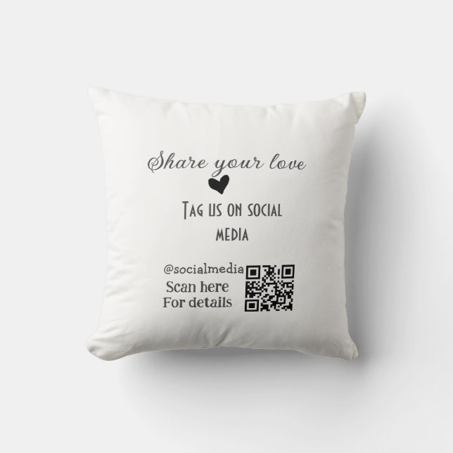 Deel de love scan QR-code en voeg sociale details  Kussen (Voorkant)