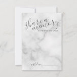 'Deel een geheugen' Elegant Marble Script Wedding Advieskaart<br><div class="desc">Voeg een persoonlijke aanraking aan uw bruiloft toe met een modern manuscript trouwadvies en wenst kaart. Deze kaart heeft de titel 'Deel een geheugen' in de grijze,  moderne lettertypestijl en details in de grijze moderne sans serif lettertypestijl op de witte marmerachtergrond.</div>