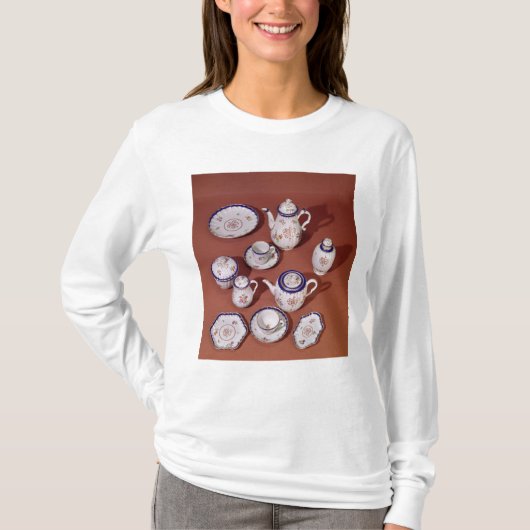 Deel van een Worcester monogrammed-theedienst T-shirt (Voorkant)
