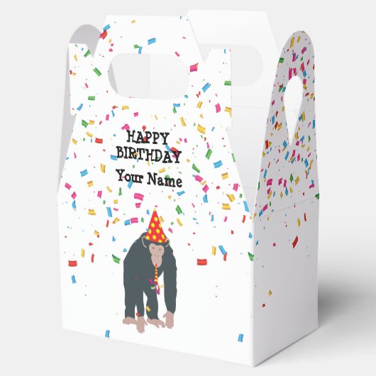 Deelnemende dieren met een partij bedankdoosjes (Geopend)