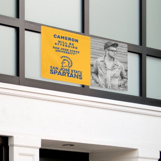 Deelstaat San Jose | Afstuderen de banner bij (Buitenkant Gebouw)