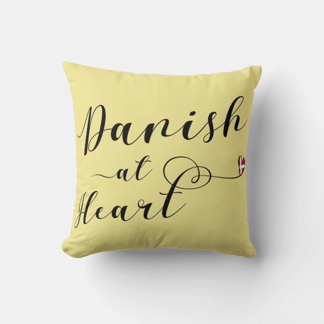 Deens bij Heart Throw Cushion, Denemarken Kussen (Voorkant)