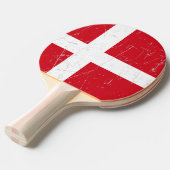 Deense vlag, gesneden en gesneden tafeltennisbatje (Voorkant Gekanteld)