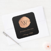 Deep Black Faux Folie Roos Gold Monogram Business Vierkante Sticker (Envelop)