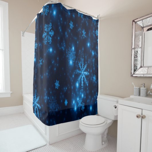 Deep Blue en Bright Snowflakes Shower Curtain Douchegordijn (In situ)