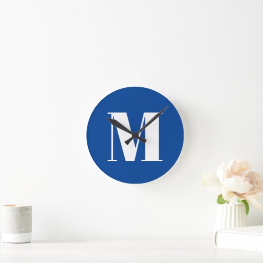 Deep Blue Initiaal Letter Monogram modern Stijlvol Ronde Klok (Huis)