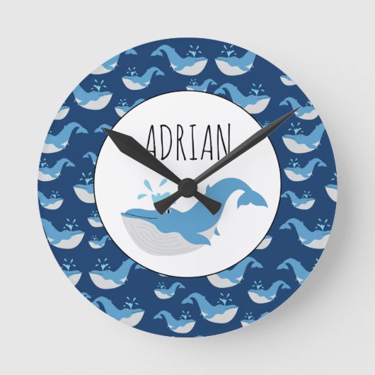 Deep Blue Ocean Whale Pattern Custom Name Nursery Ronde Klok (Voorkant)