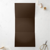 Deep Brown Solid – minimalistische rustieke achter Drieluik Uitnodiging (Binnen)