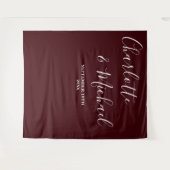 Deep Burgundy Script Minimalist Wedding Backdrop Wandkleed (Voorkant (horizontaal))