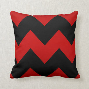 Deep Dark Red en Black Chevron Pattern Kussen