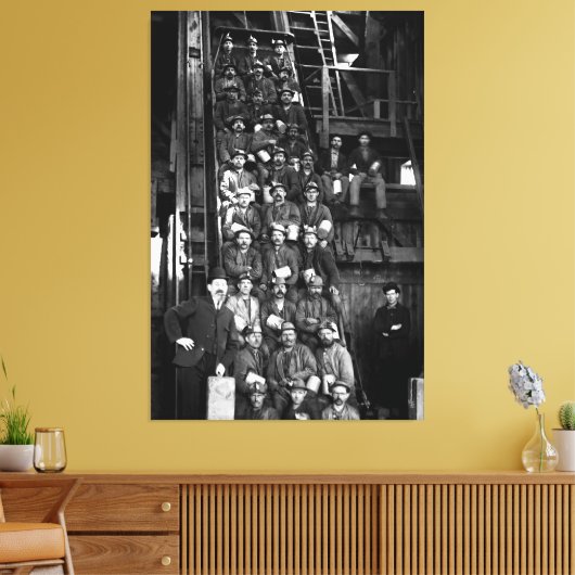 Deep Earth Miners Klaar om te dalen 1900 Canvas Afdruk (Insitu (Woonkamer))