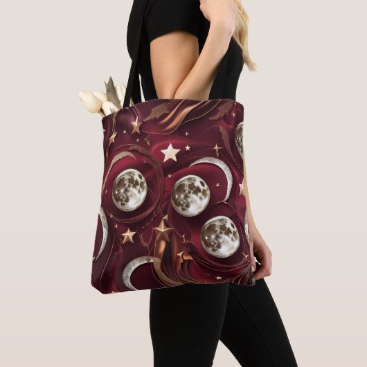 Deep Garnet Red Celestial Moon Phases Tote Bag (Dichtbij)