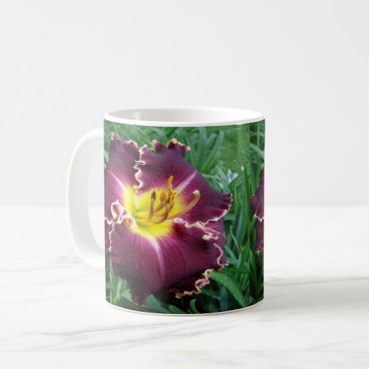 Deep Maroon Day Lily-Mok Koffiemok (Voorkant links)
