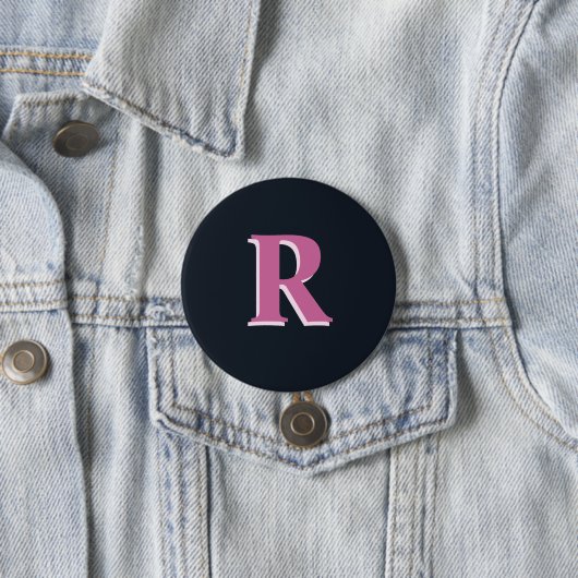 Deep navy roze monogrammed ronde button 7,6 cm (In situ)