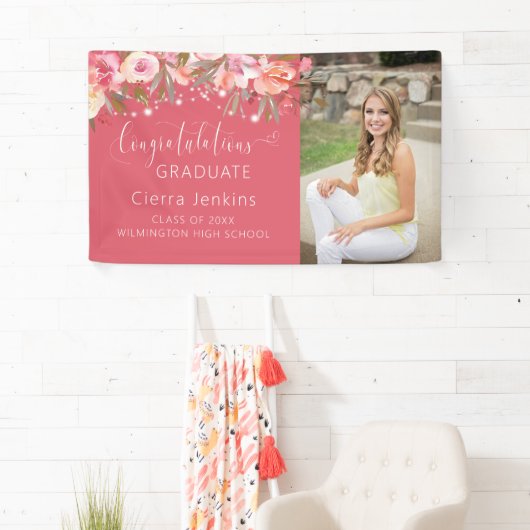 Deep Pink Floral String Light Afstuderen Banner (Insitu)