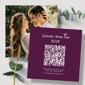 Deep Plum Paarse | Bruiloft RSVP QR Code Informatiekaartje
