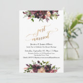 Deep Red Burgundy Floral Gold Script net getrouwd Kaart (Staand voorkant)