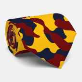 Deep Red Camo in helder geel en donkerblauw Stropdas (Opgerold)