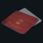 Deep Red Faux Leather - ⚖ Law Attorney Sleeve<br><div class="desc">Met een uitgebreid dieprood leder - Attorney Design. Elektronische laptophoezen. ✔ OPMERKING: ALLEEN DE NOODZAKELIJKE SJABLOON WIJZIGEN! 😀 Indien nodig, kunt u de tekst verwijderen en beginnen vers toevoegend welke tekst en doopvont u houdt van. 📌 Als u meer aanpassing nodig hebt, klikt u op de knop "Klik om verder...</div>