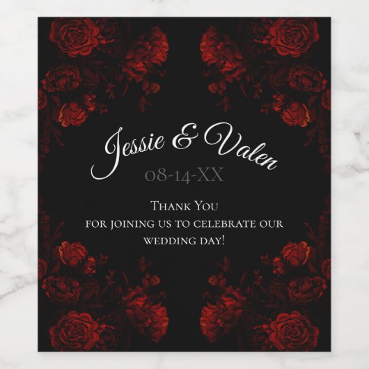 Deep Red Floral Elegant Gothic Wedding Wijn Etiket (Enkel label)
