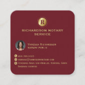 Deep Red Gold Monogram Elegante Notaris QR Foto Vierkante Visitekaartje (Voorkant)