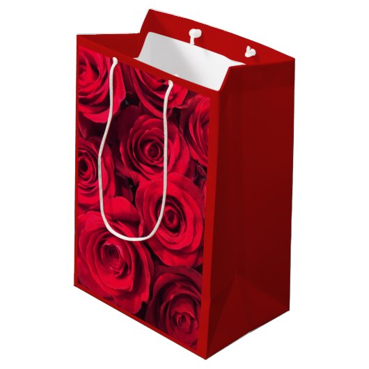 Deep Red Roses Medium Cadeauzakje (Achterkant Gekanteld)