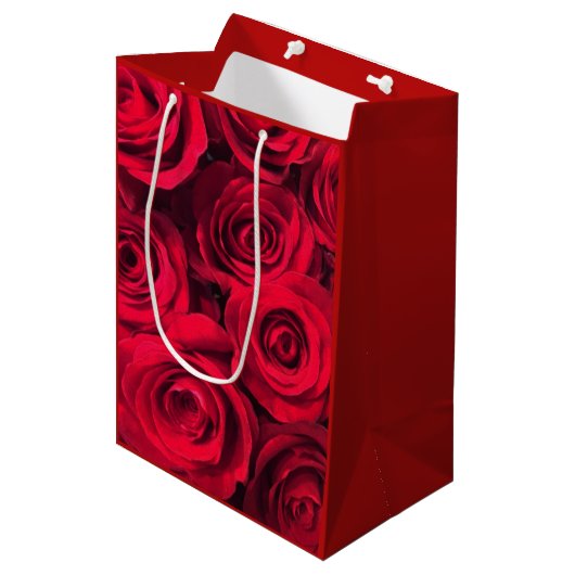 Deep Red Roses Medium Cadeauzakje (Voorkant Gekanteld)