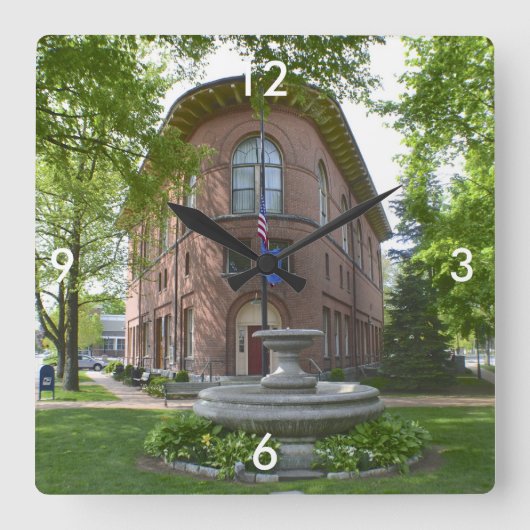 Deep River Town Hall Wall klok (Voorkant)