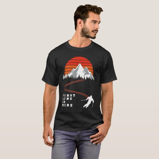 Deep snow downhill skiing Powder First Line Ski Ho T-shirt (Voorkant volledig)